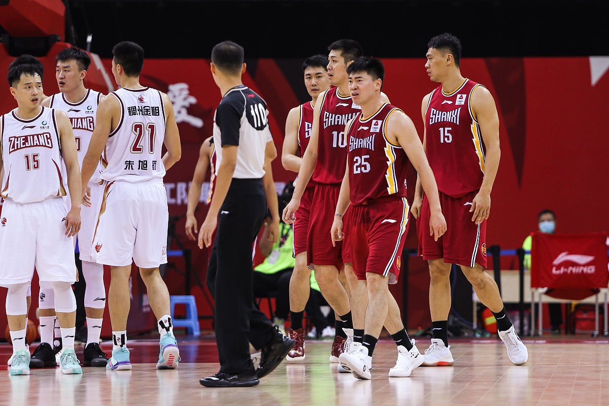 爱游戏体育-浙江男篮在昨天比赛中逆袭成功，绝地反击