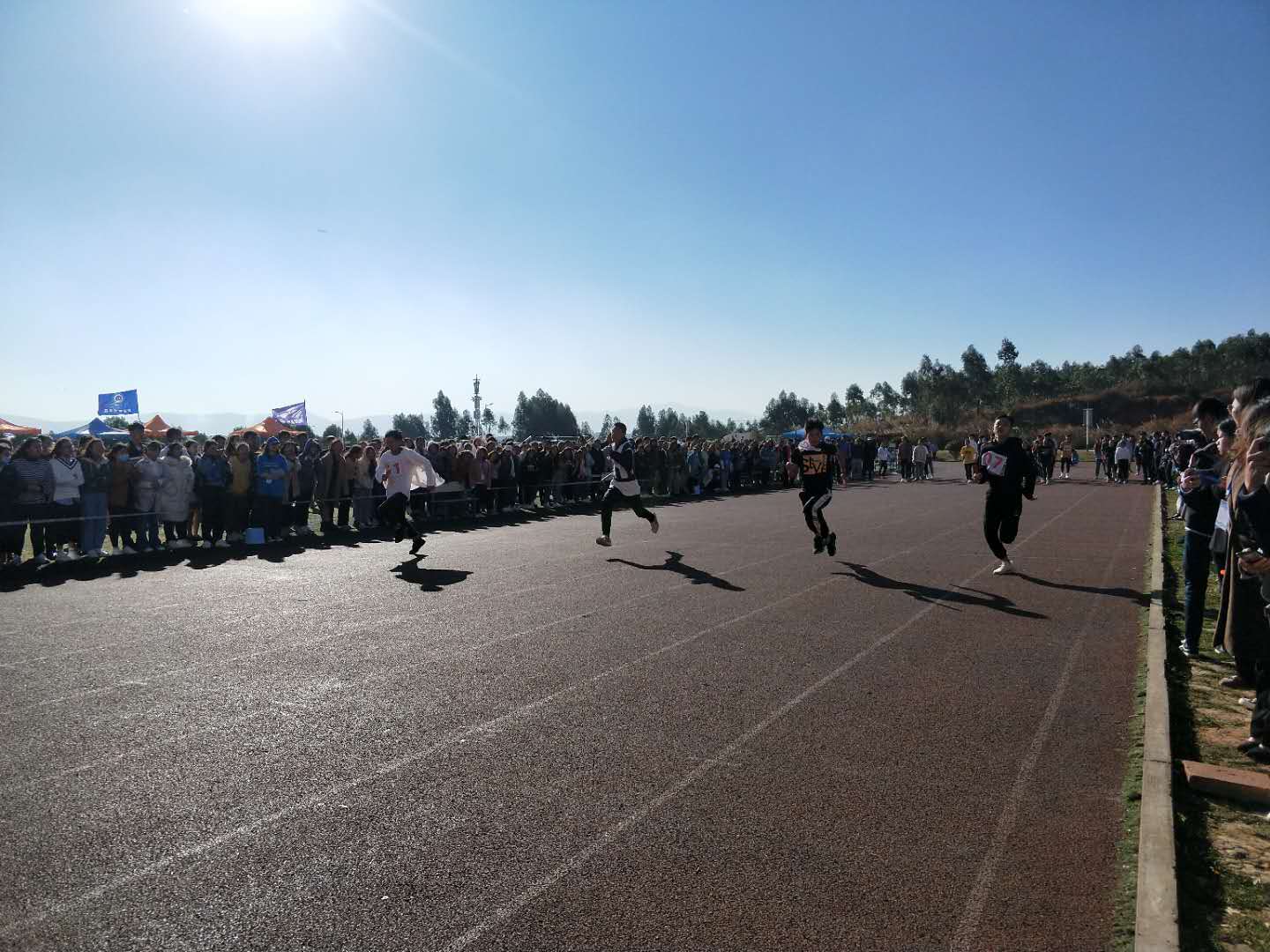 爱游戏官方-关于勤勉奋发的先驱，在运动事业中开创新篇章的信息