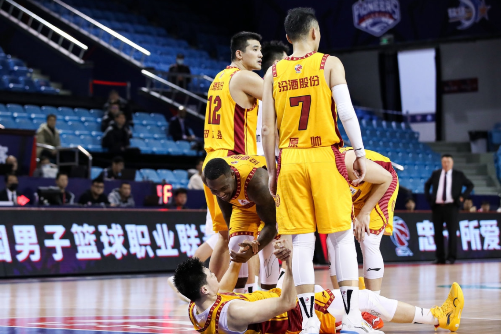 大力神奇表现,带队夺冠夺冠成功 大力神奇表现,带队夺冠夺冠成功