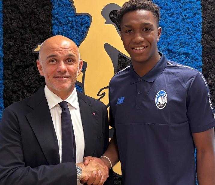 爱游戏tv-热那亚签下新后卫，提升球队实力的简单介绍