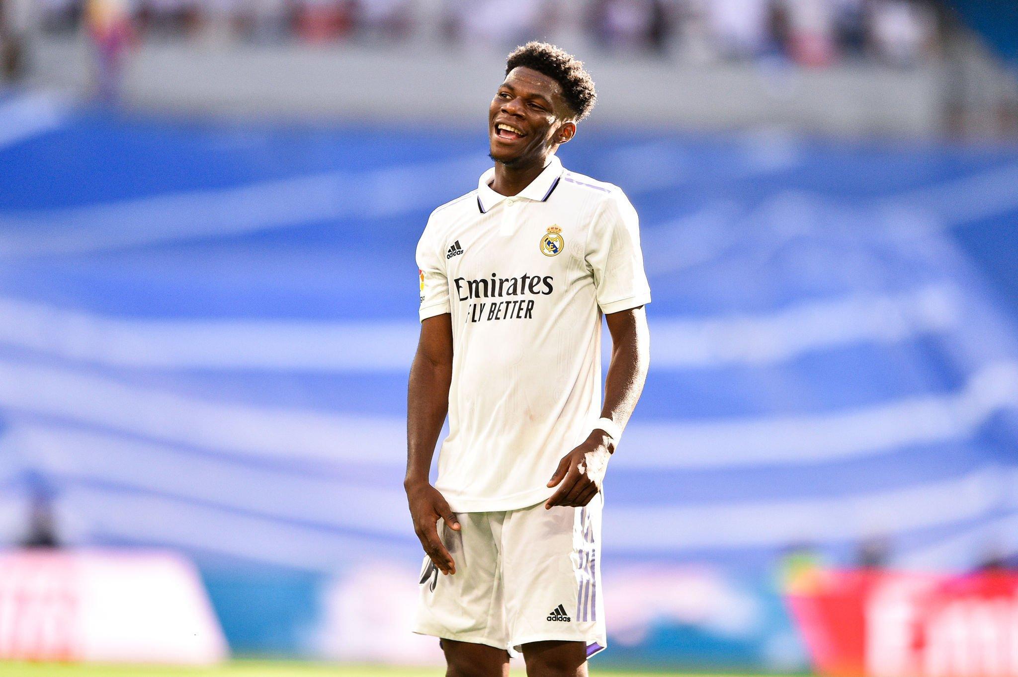 爱游戏-尼姆客场大胜，继续保持在法国联赛的强势表现