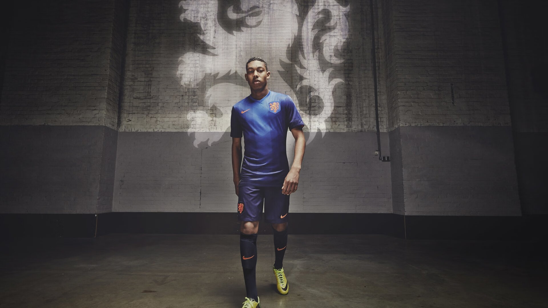 奥亚尔萨瓦尔爆发破僵局，突尼斯强压爱尔兰显黑马本色