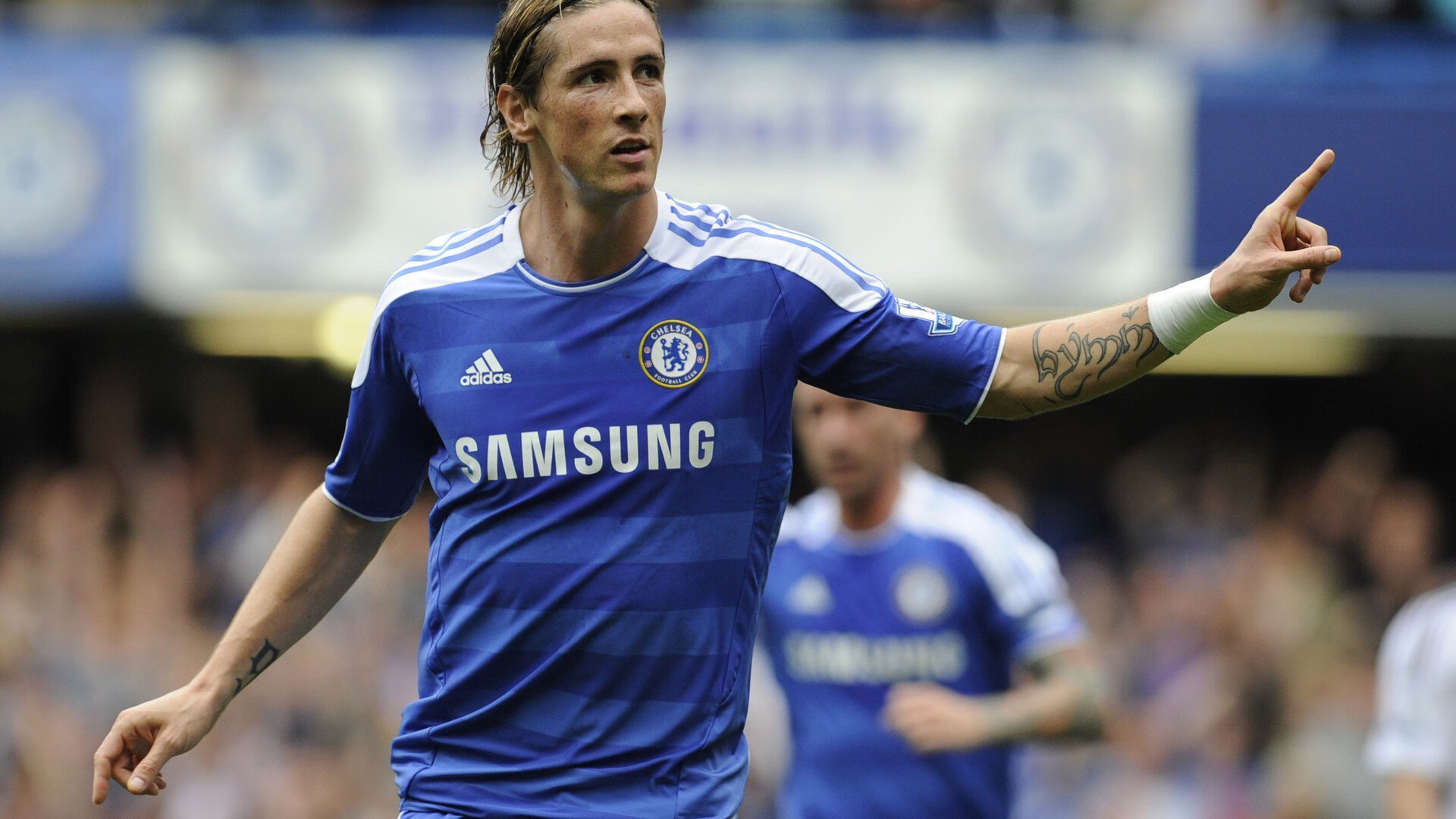 足球双星夜，弗拉霍维奇爆发破心魔，西班牙狂胜展王者气象